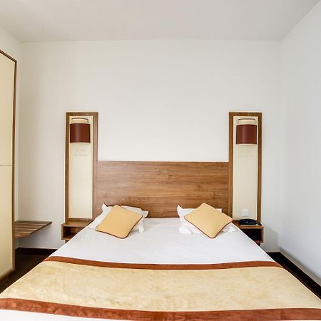 Brit Hotel De La Cote Des Havres Lessay エクステリア 写真