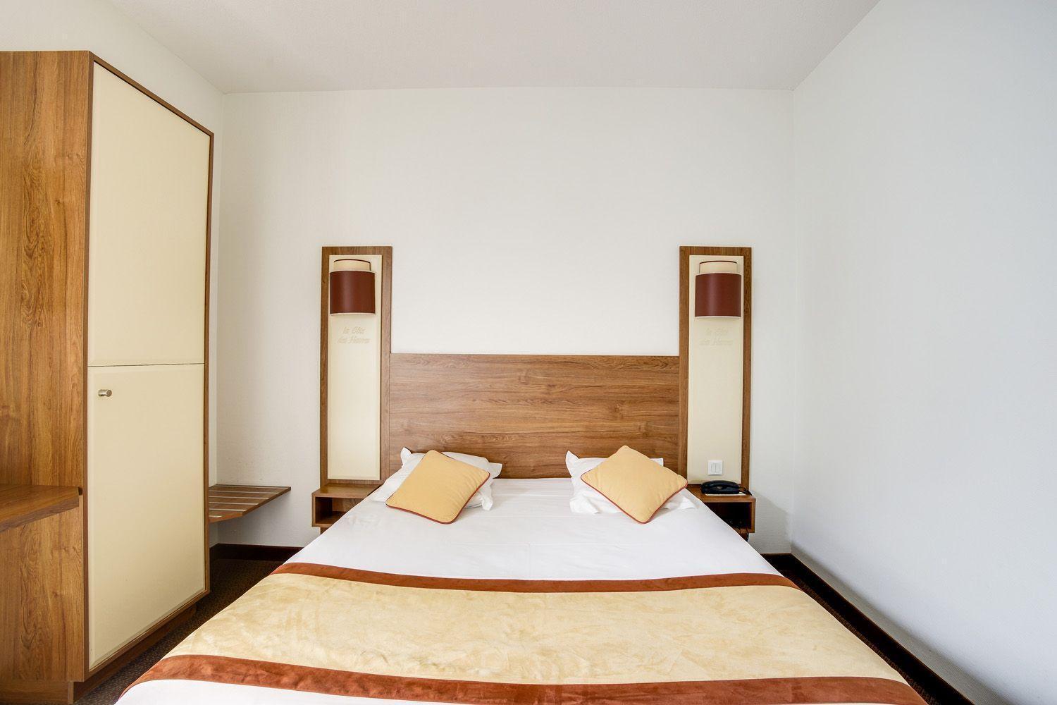 Brit Hotel De La Cote Des Havres Lessay エクステリア 写真