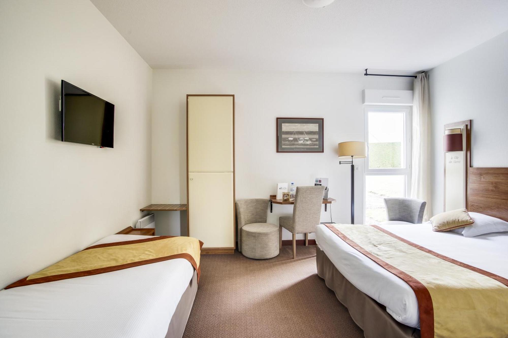 Brit Hotel De La Cote Des Havres Lessay エクステリア 写真